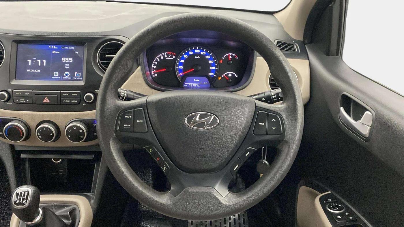 2017 Hyundai Xcent SX 1.2, Petrol, Manual, 75,655 km, Steering Wheel Close Up