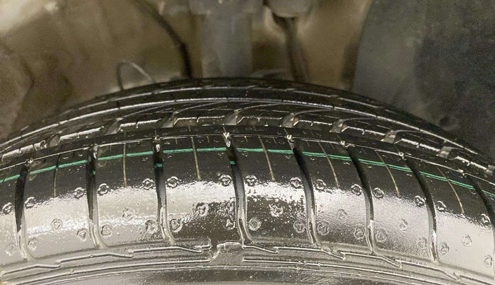2023 Hyundai VENUE S 1.2, Petrol, Manual, 39,105 km, Right Front Tyre Tread