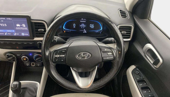 2023 Hyundai VENUE S 1.2, Petrol, Manual, 39,105 km, Steering Wheel Close Up