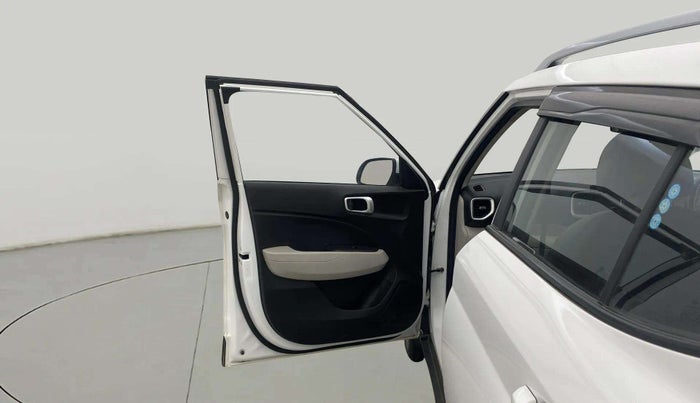 2023 Hyundai VENUE S 1.2, Petrol, Manual, 39,105 km, LHS Front Door