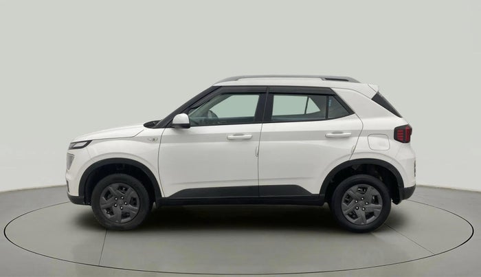 2023 Hyundai VENUE S 1.2, Petrol, Manual, 39,105 km, Left Side