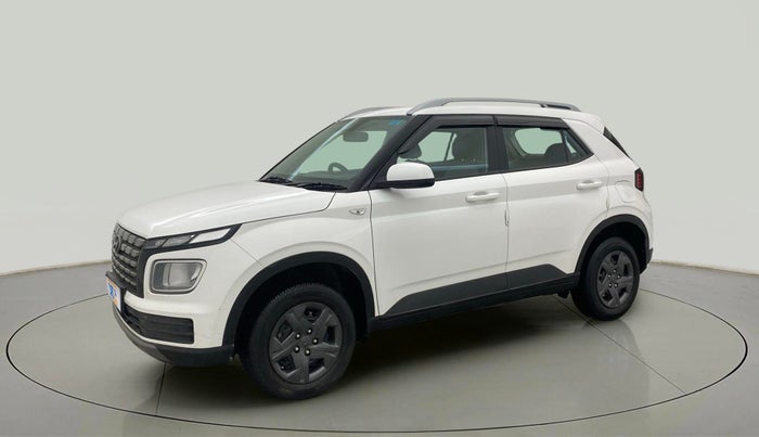 2023 Hyundai VENUE S 1.2, Petrol, Manual, 39,105 km, Left Front Diagonal