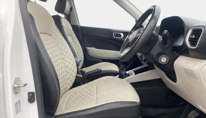 2023 Hyundai VENUE S 1.2, Petrol, Manual, 39,105 km, Right Side Front Door Cabin