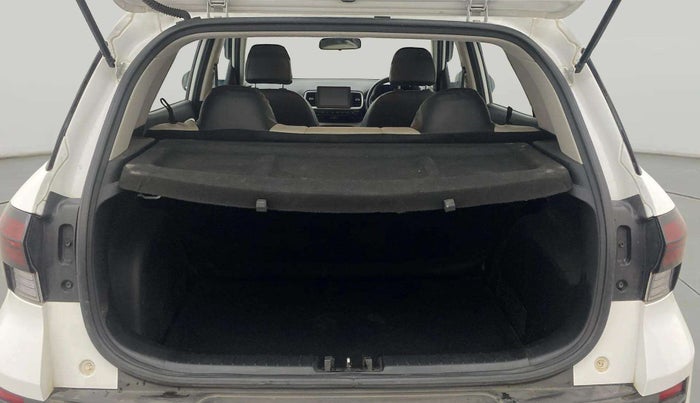 2023 Hyundai VENUE S 1.2, Petrol, Manual, 39,105 km, Boot Open Zoomed View