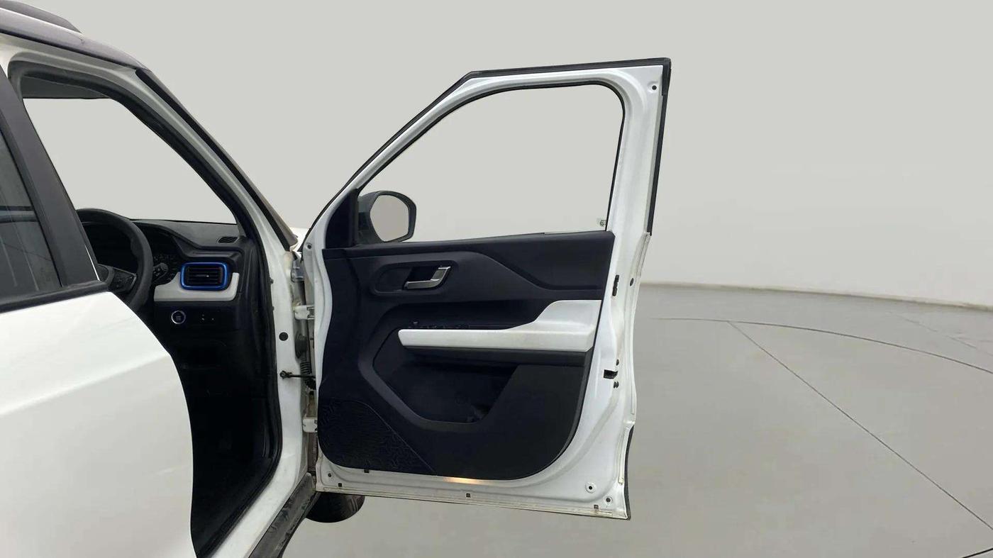 2021 Tata PUNCH CREATIVE  1.2 RTN DUAL TONE, Petrol, Manual, 25,228 km, RHS Front Door