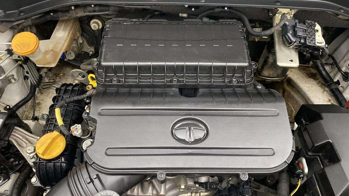 2021 Tata PUNCH CREATIVE  1.2 RTN DUAL TONE, Petrol, Manual, 25,228 km, Engine View
