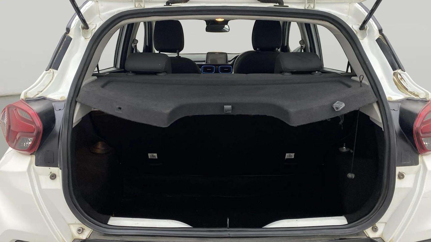 2021 Tata PUNCH CREATIVE  1.2 RTN DUAL TONE, Petrol, Manual, 25,228 km, Boot Open Zoomed View
