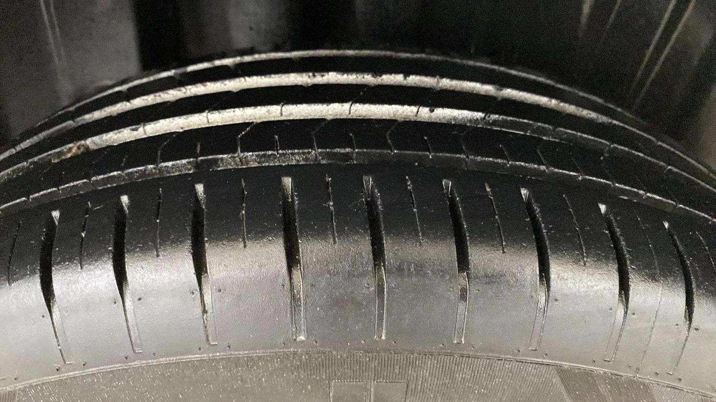 2024 Maruti Baleno SIGMA PETROL 1.2, Petrol, Manual, 28,261 km, Right Rear Tyre Tread