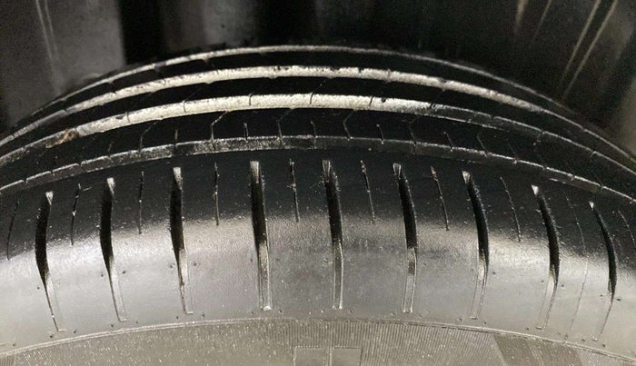 2024 Maruti Baleno SIGMA PETROL 1.2, Petrol, Manual, 28,115 km, Right Rear Tyre Tread