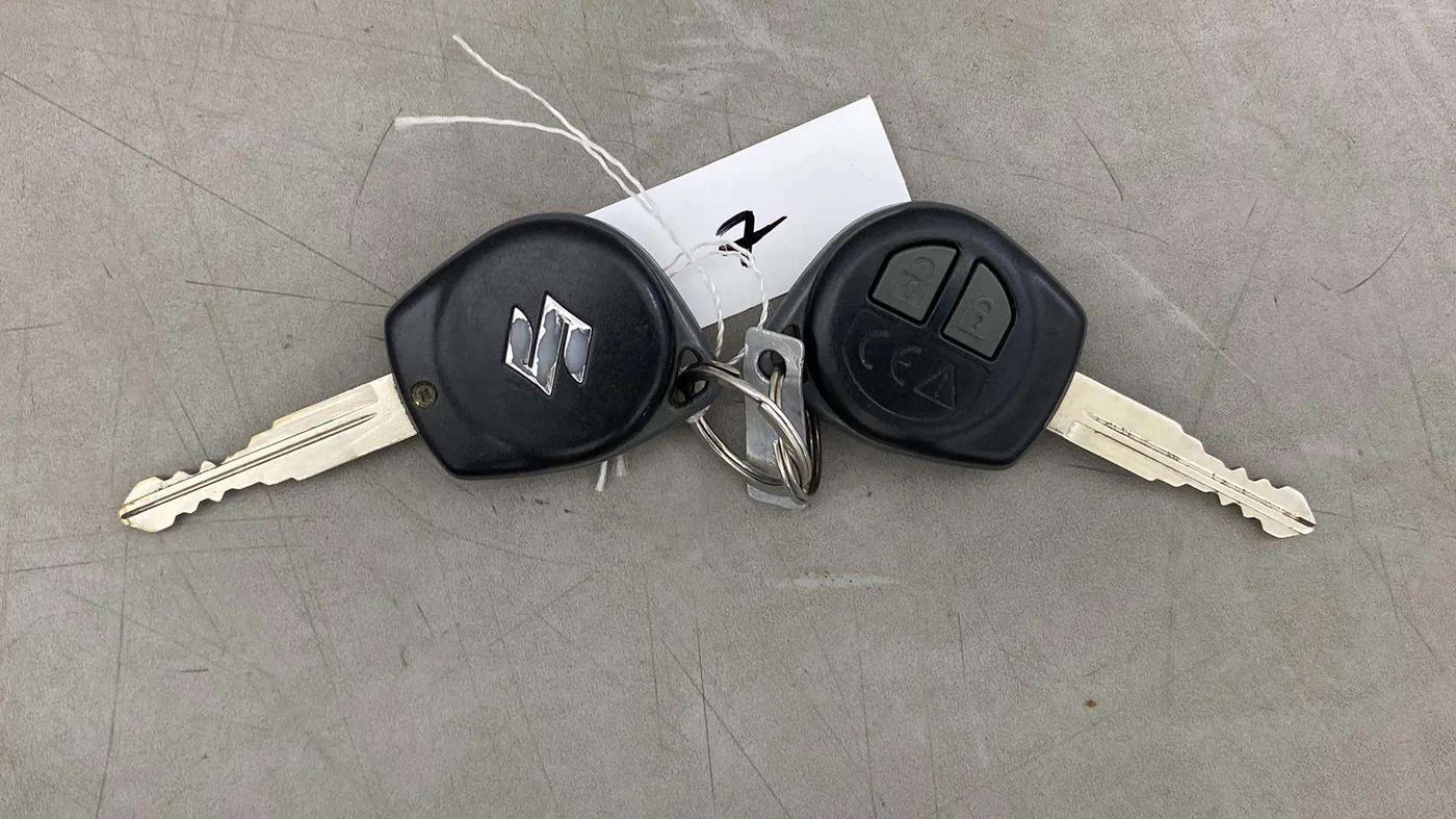 2024 Maruti Baleno SIGMA PETROL 1.2, Petrol, Manual, 28,261 km, Key Close Up