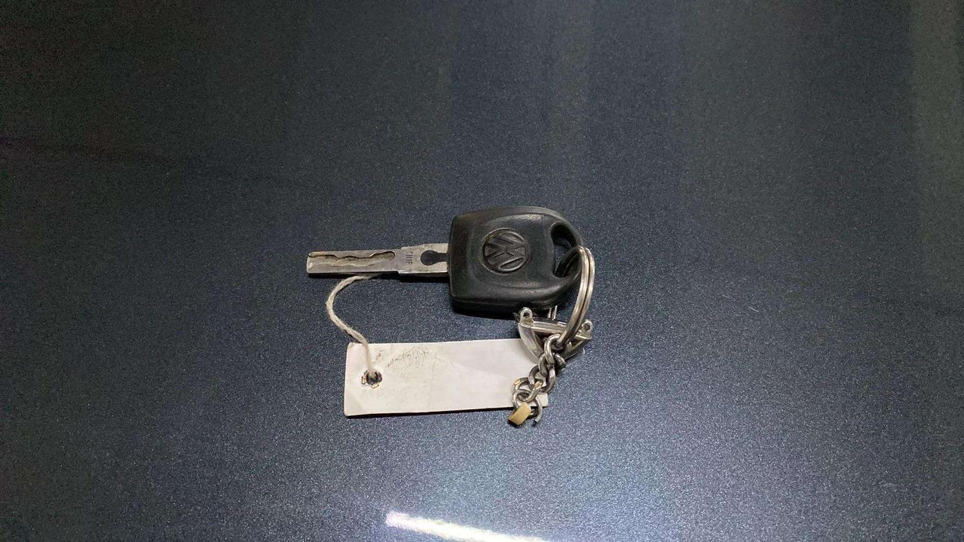 2019 Volkswagen Ameo TRENDLINE 1.0L, Petrol, Manual, 51,868 km, Key Close Up