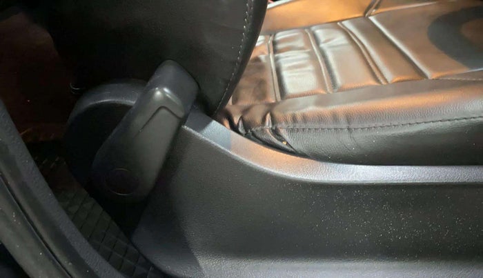 2019 Volkswagen Ameo TRENDLINE 1.0L, Petrol, Manual, 51,838 km, Driver Side Adjustment Panel