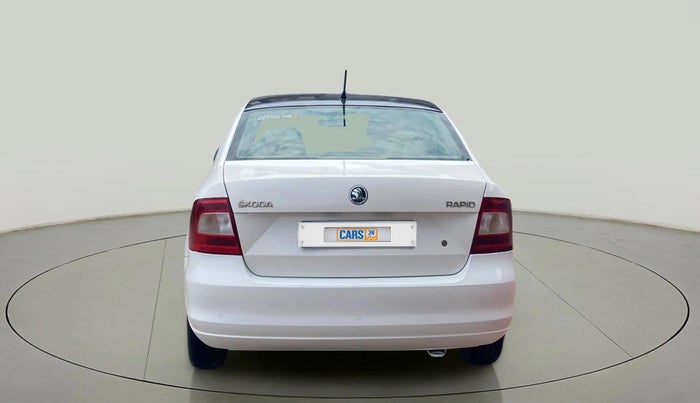 2016 Skoda Rapid ELEGANCE 1.6 MPI MT, Petrol, Manual, 56,451 km, Back/Rear