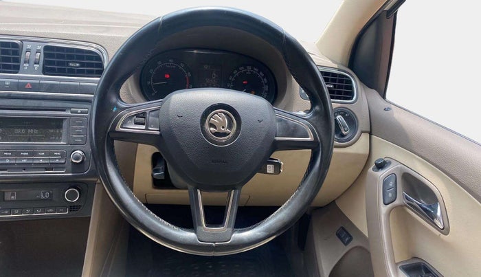 2016 Skoda Rapid ELEGANCE 1.6 MPI MT, Petrol, Manual, 56,451 km, Steering Wheel Close Up