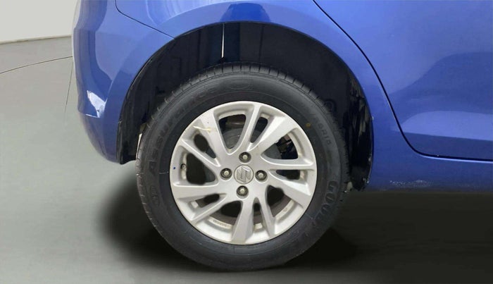 2014 Maruti Swift ZXI, Petrol, Manual, 40,337 km, Right Rear Wheel