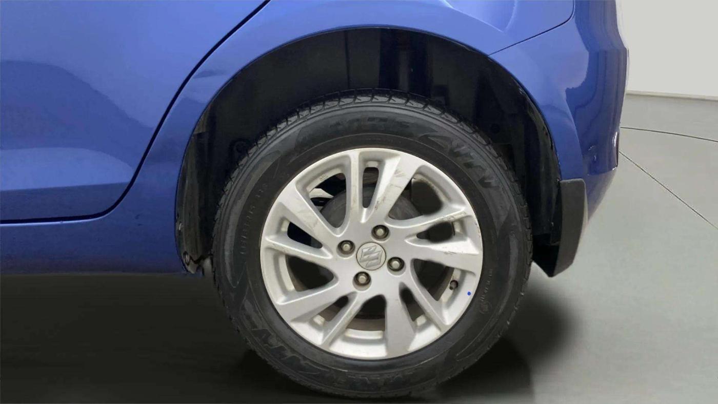 2014 Maruti Swift ZXI, Petrol, Manual, 40,337 km, Left Rear Wheel