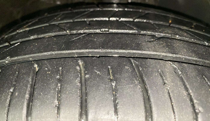 2023 Hyundai NEW I20 Sportz 1.2 IVT, Petrol, Automatic, 16,020 km, Right Front Tyre Tread