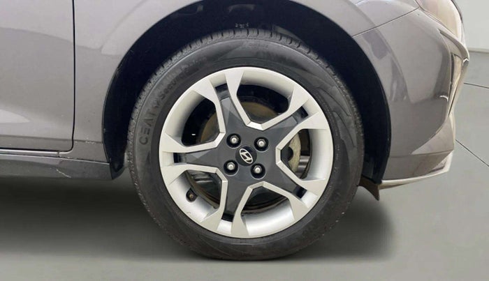 2023 Hyundai NEW I20 Sportz 1.2 IVT, Petrol, Automatic, 16,020 km, Right Front Wheel