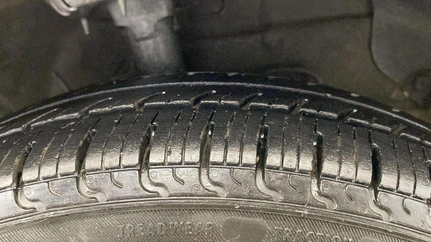 2021 Hyundai NEW SANTRO MAGNA AMT, Petrol, Automatic, 60,501 km, Right Front Tyre Tread