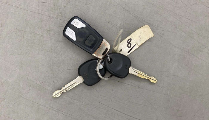 2021 Hyundai NEW SANTRO MAGNA AMT, Petrol, Automatic, 60,501 km, Key Close Up
