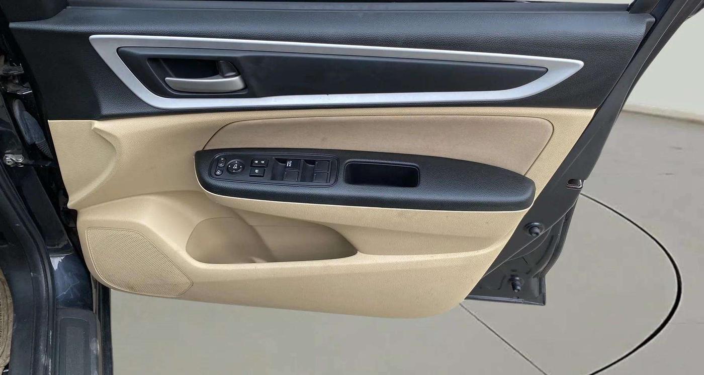 2022 Honda Amaze 1.2L I-VTEC VX CVT, Petrol, Automatic, 8,515 km, Driver Side Door Panels Control