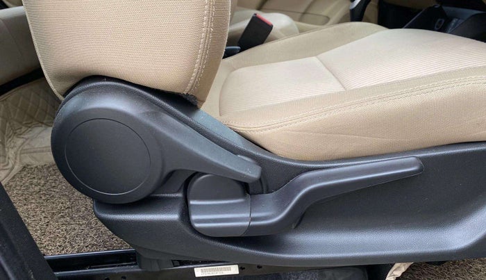2022 Honda Amaze 1.2L I-VTEC VX CVT, Petrol, Automatic, 8,450 km, Driver Side Adjustment Panel