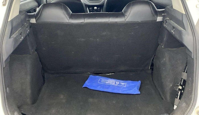 2022 Tata NEXON XE PETROL, Petrol, Manual, 43,037 km, Dicky (Boot door) - Parcel tray missing