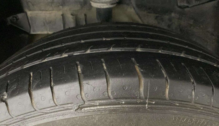 2022 Tata NEXON XE PETROL, Petrol, Manual, 43,037 km, Right Rear Tyre Tread