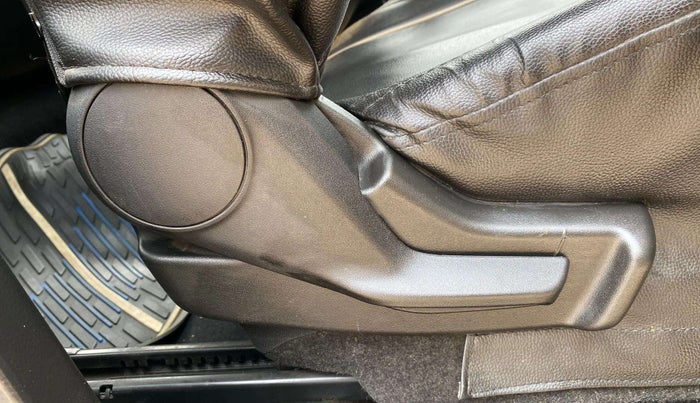 2020 Maruti IGNIS ZETA 1.2, Petrol, Manual, 56,198 km, Driver Side Adjustment Panel