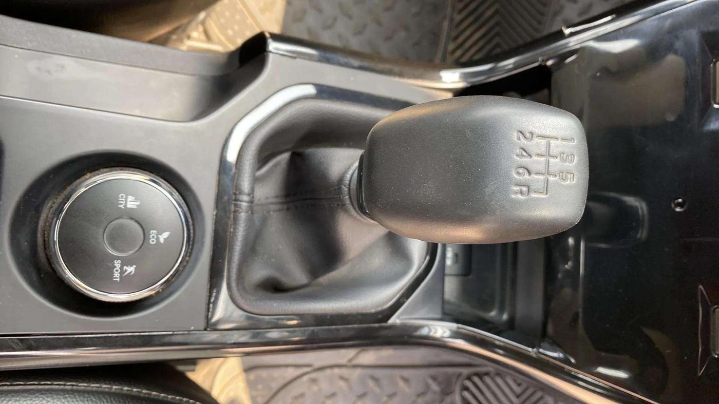 2023 Tata NEXON FEARLESS + 1.2 PETROL, Petrol, Manual, 15,452 km, Gear Lever
