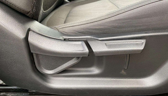 2022 KIA SELTOS HTK PLUS AT 1.5 DIESEL, Diesel, Automatic, 34,074 km, Driver Side Adjustment Panel