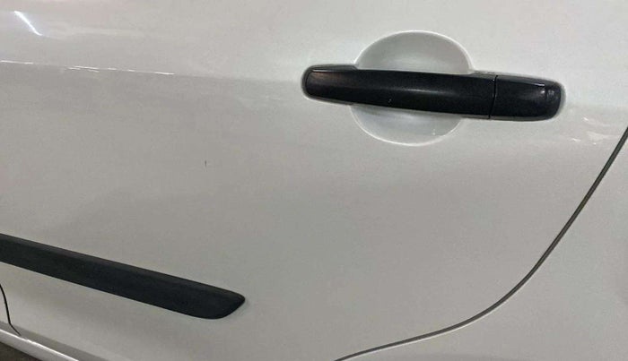 2013 Maruti Swift LDI, Diesel, Manual, 66,987 km, Rear left door - Minor scratches
