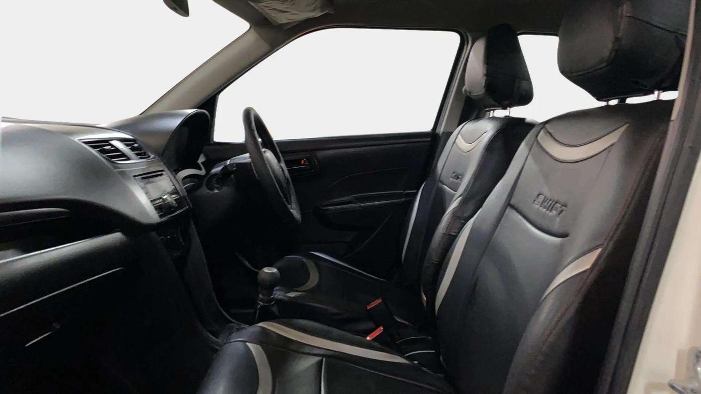 2013 Maruti Swift LDI, Diesel, Manual, 67,071 km, Right Side Front Door Cabin