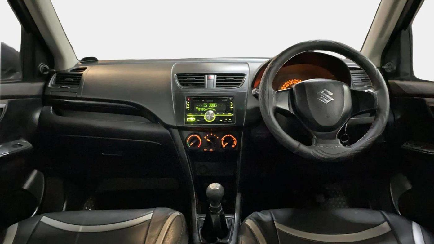 2013 Maruti Swift LDI, Diesel, Manual, 67,071 km, Dashboard