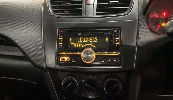 2013 Maruti Swift LDI, Diesel, Manual, 66,987 km, Infotainment system - Rear speakers missing / not working