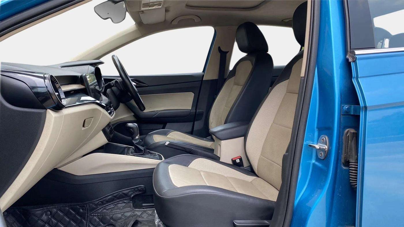 2022 Skoda SLAVIA STYLE 1.0L TSI AT, Petrol, Automatic, 40,293 km, Right Side Front Door Cabin