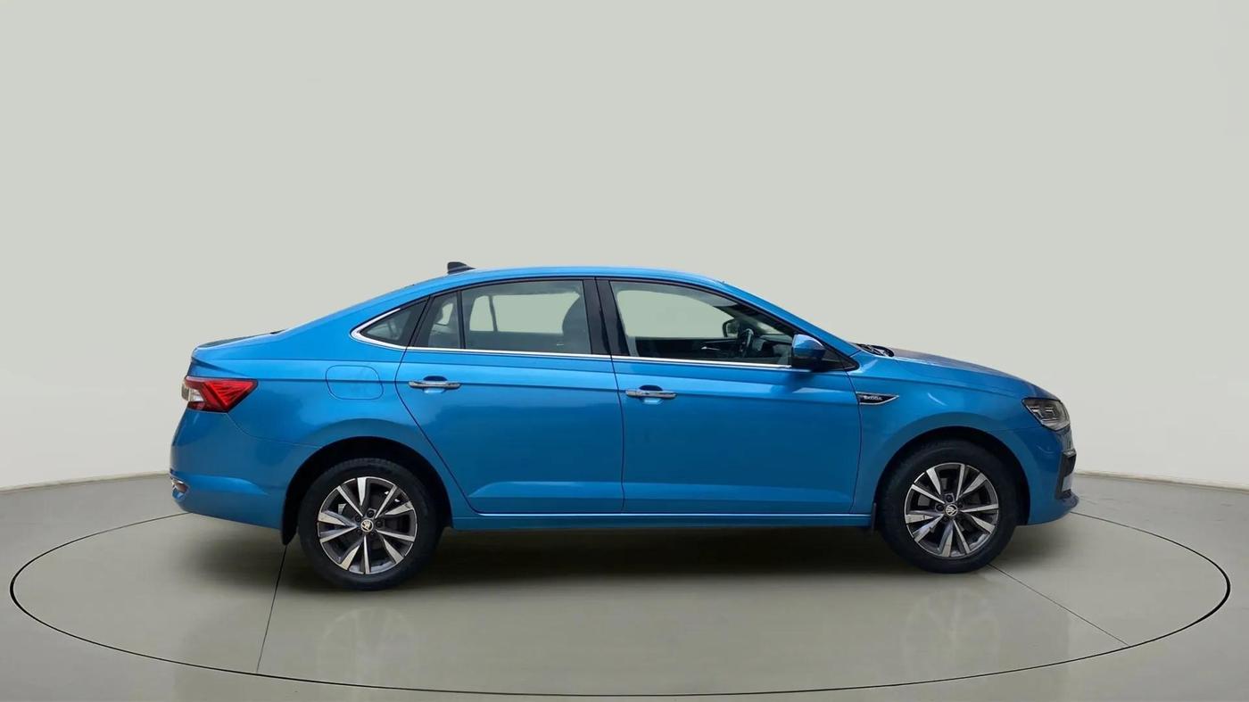 2022 Skoda SLAVIA STYLE 1.0L TSI AT, Petrol, Automatic, 40,293 km, Right Side View