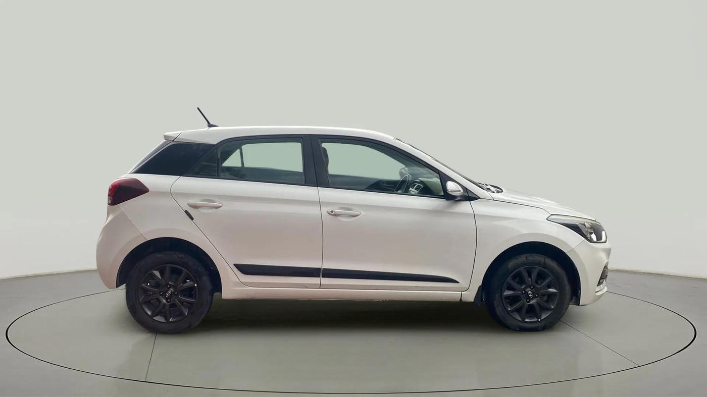 2019 Hyundai Elite i20 SPORTZ PLUS 1.4 CRDI, Diesel, Manual, 55,928 km, Right Side View