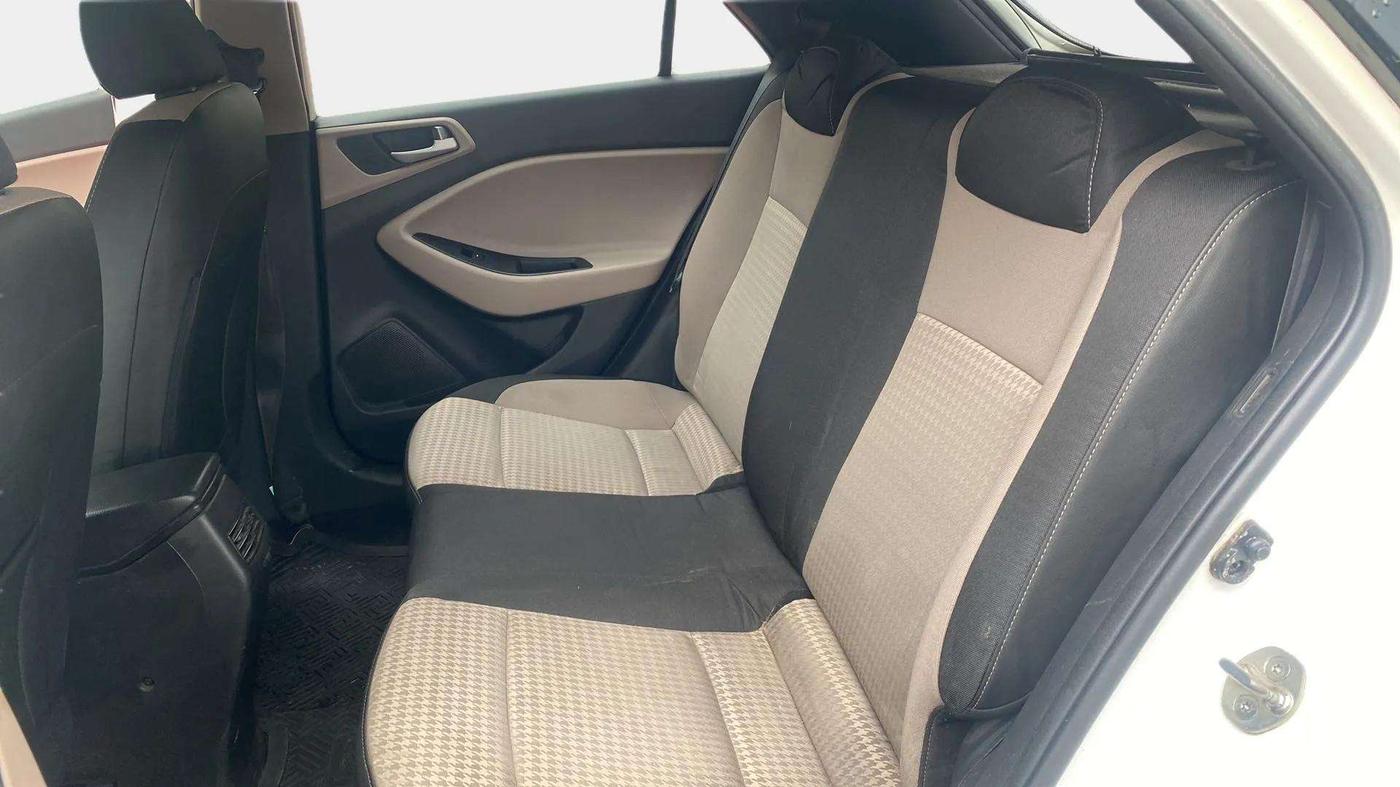 2019 Hyundai Elite i20 SPORTZ PLUS 1.4 CRDI, Diesel, Manual, 55,928 km, Right Side Rear Door Cabin