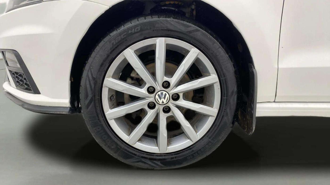 2021 Volkswagen Polo HIGHLINE PLUS 1.0L TSI, Petrol, Manual, 67,017 km, Left Front Wheel