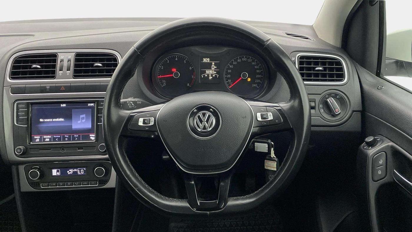2021 Volkswagen Polo HIGHLINE PLUS 1.0L TSI, Petrol, Manual, 67,017 km, Steering Wheel Close Up