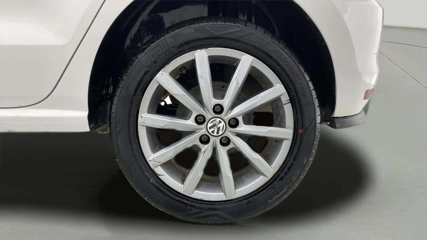 2021 Volkswagen Polo HIGHLINE PLUS 1.0L TSI, Petrol, Manual, 67,017 km, Left Rear Wheel