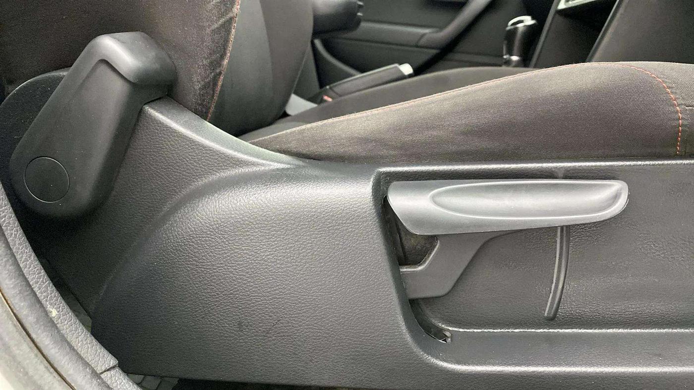 2021 Volkswagen Polo HIGHLINE PLUS 1.0L TSI, Petrol, Manual, 67,017 km, Driver Side Adjustment Panel