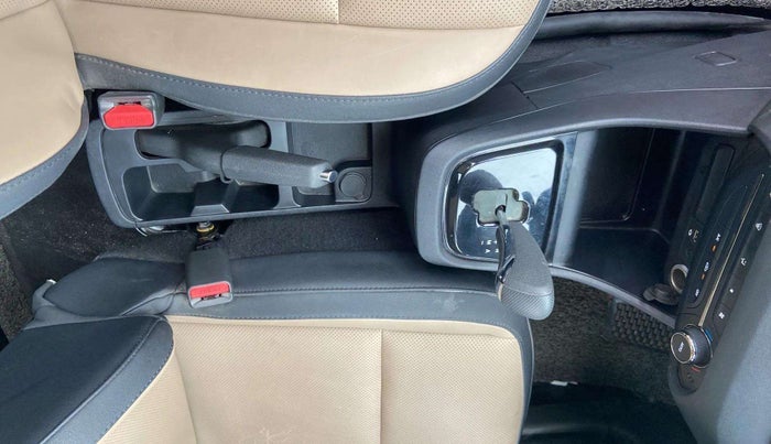 2022 Tata PUNCH CREATIVE 1.2 AMT KAZIRANGA EDITION , Petrol, Automatic, 17,760 km, Gear Lever