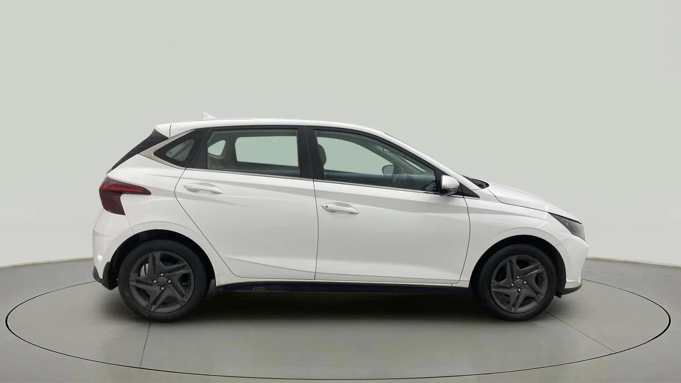 2021 Hyundai NEW I20 SPORTZ 1.2 MT, Petrol, Manual, 43,666 km, Right Side View