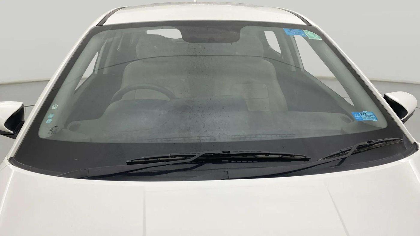 2021 Hyundai NEW I20 SPORTZ 1.2 MT, Petrol, Manual, 43,666 km, Front Windshield