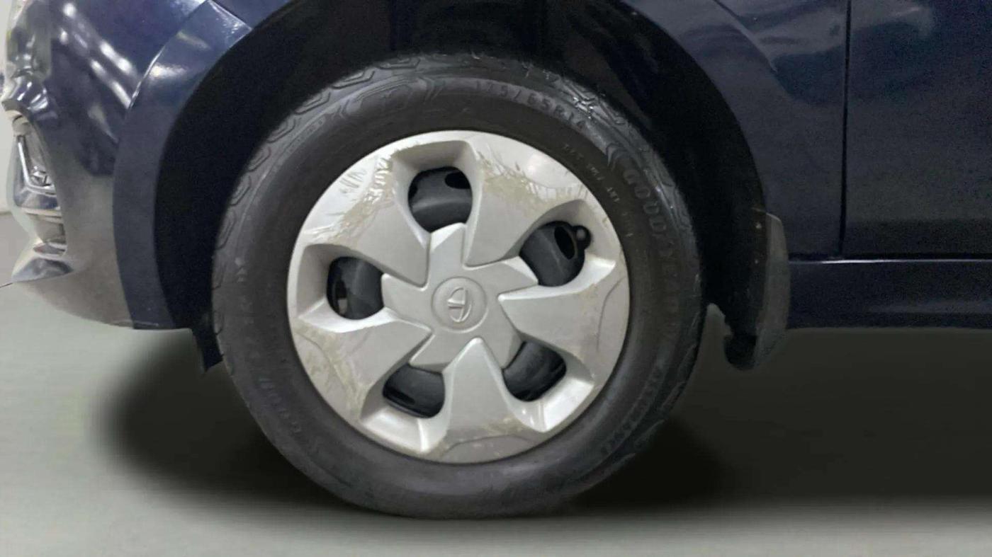 2022 Tata Tiago XT CNG, CNG, Manual, 16,321 km, Left Front Wheel