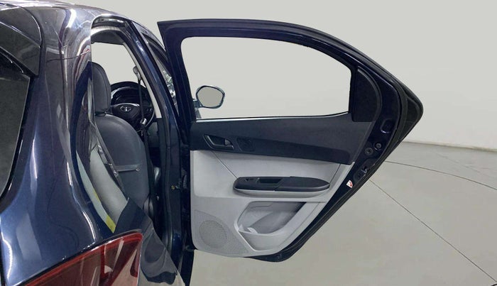 2022 Tata Tiago XT CNG, CNG, Manual, 16,284 km, RHS Rear Door