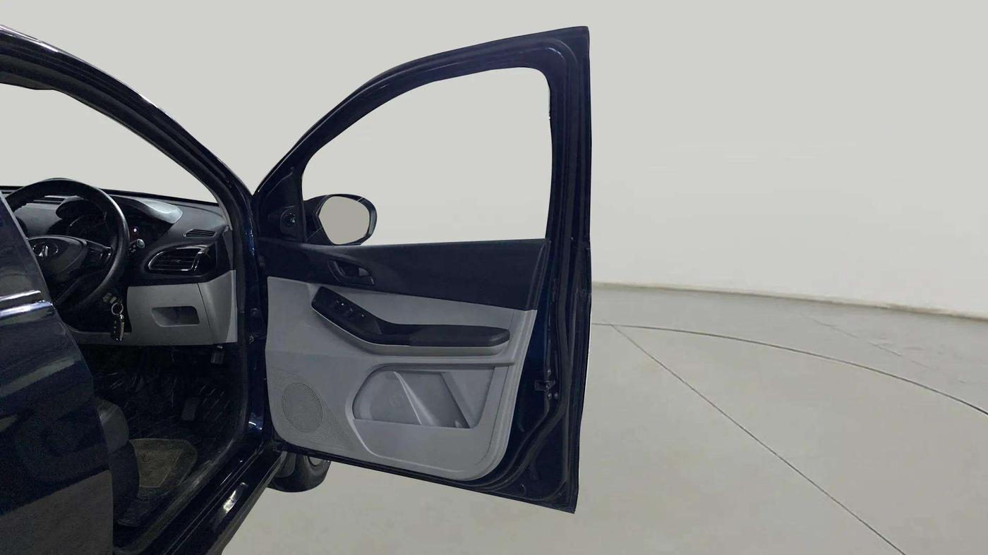 2022 Tata Tiago XT CNG, CNG, Manual, 16,321 km, RHS Front Door