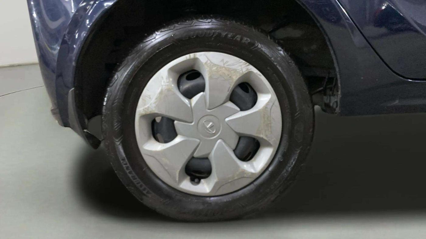 2022 Tata Tiago XT CNG, CNG, Manual, 16,321 km, Right Rear Wheel